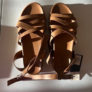 NWT Strappy sandals. Espadrilles. Universal Threads